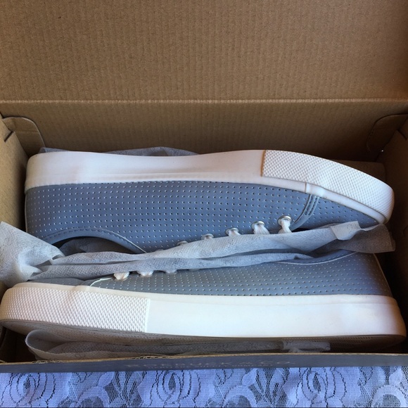 Roebuck & Co. Shoes - Picture 6 of 7